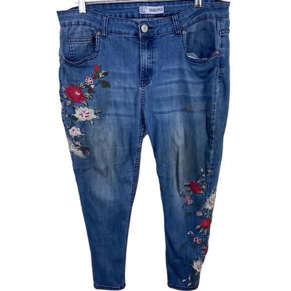 Women's Sandpiper Denim Blue Jeans with Floral Embroidery Size 22 - Picture 1 of 8